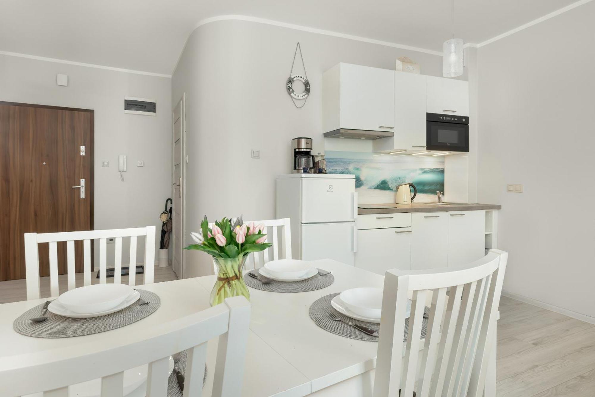 Apartament Lesna - Basen & Kort Tenisowy - Z Parkingiem I Tarasem By Rent Like Home Pobierowo Exterior photo